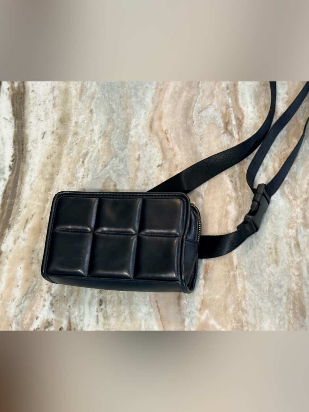 Women’s AMANDA UPRICHARD Black quilted belt bag - Picture 5 of 9